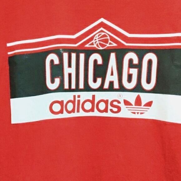 Chicago Bulls T-Shirt - Picture 2 of 7